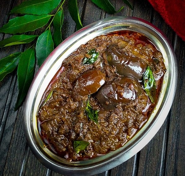 Oil Fried Brinjal Curry | Ennai Kathrikai Kuzhambu